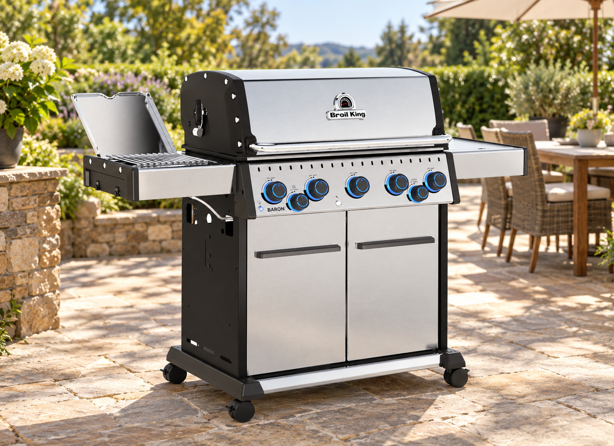 Broil King Baron S 590 Pro Infrared — 678344 / 678347 — user-approved lifestyle image 50