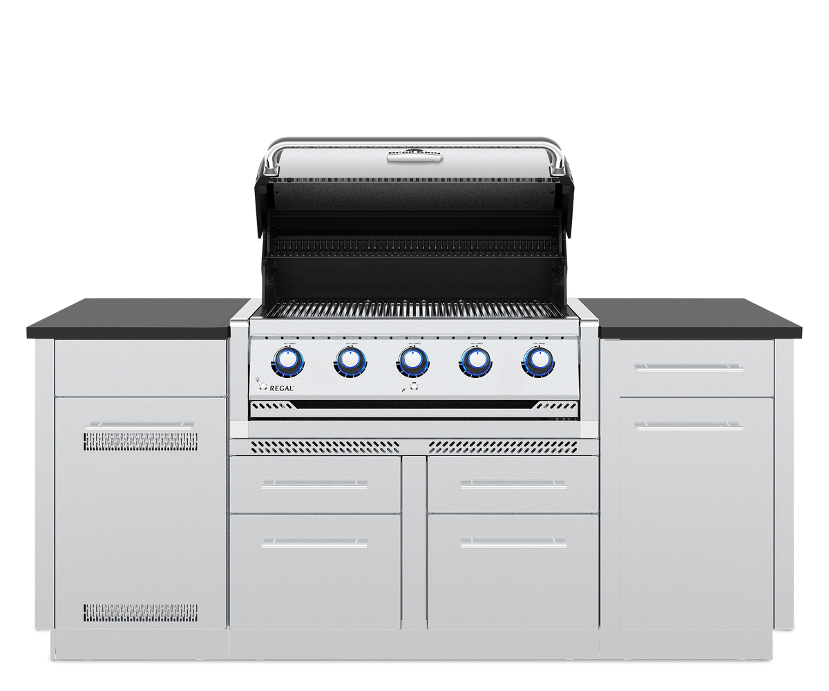 Broil King Regal S 520i Island Grill — open cooking area