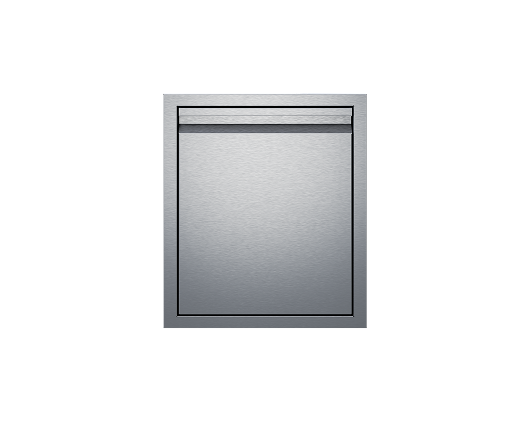 Twin Eagles TEAD18L-C 18-inch single access door, closed front view