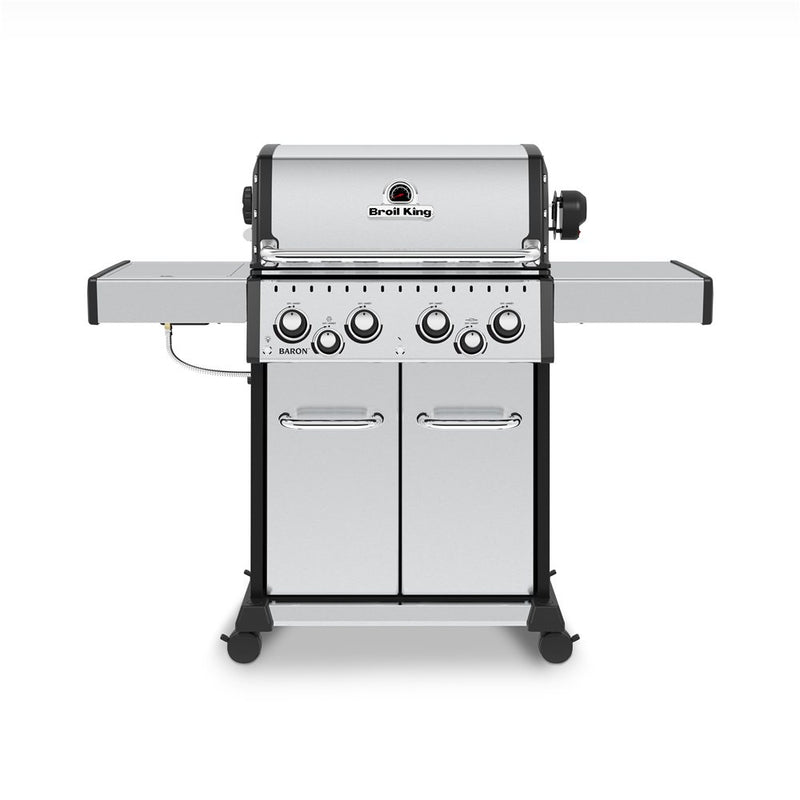 Baron S 490 Pro Infrared with its lid closed and side-burner lid open