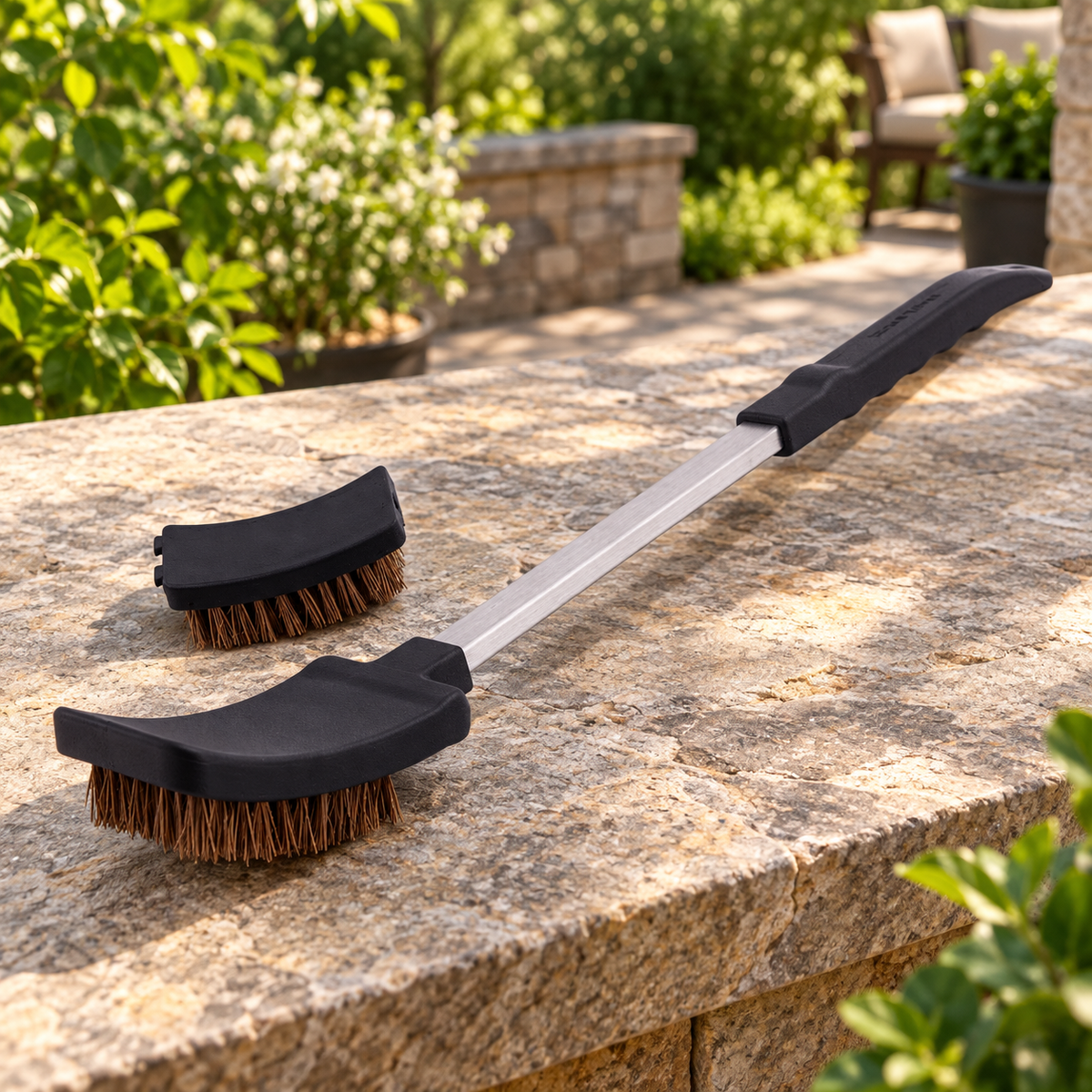 Broil King Baron Palmyra Grill Brush with Spare Heads — user-approved lifestyle image 116