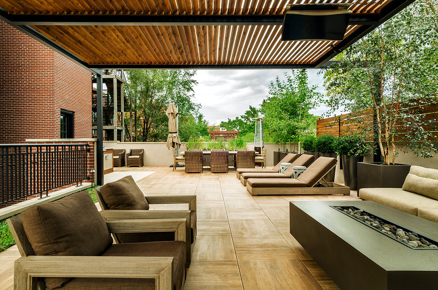Platinum Gas in an outdoor setting