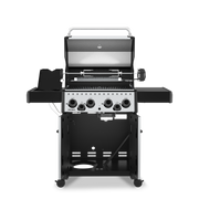 Broil King Crown S 490 Gas Grill — open cooking surface