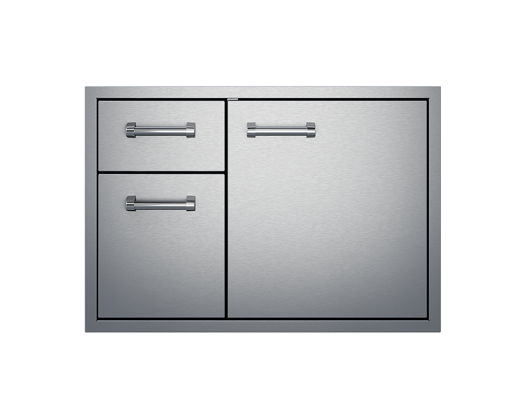 Two deep drawers for cooking tools