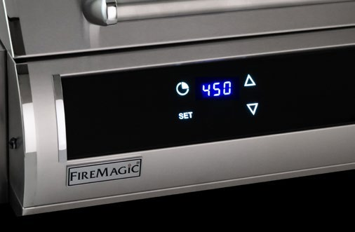 E251 16″ Tabletop Electric Grill: Digital thermostatic control