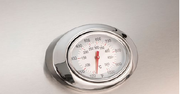 Angled analog thermometer